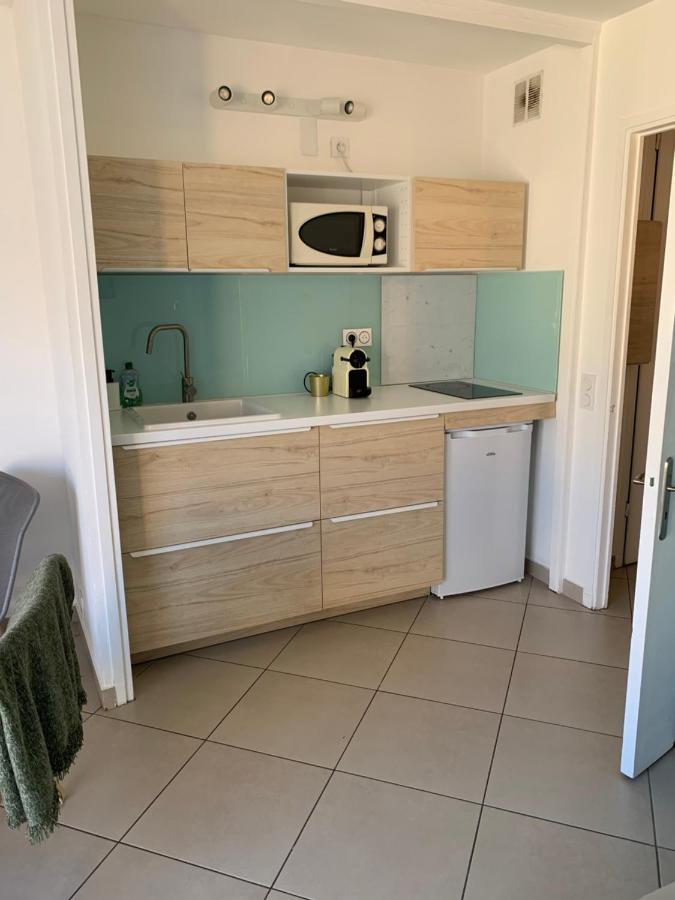 Joli Studio Proche Quartier Timone Climatise Marseille Luaran gambar